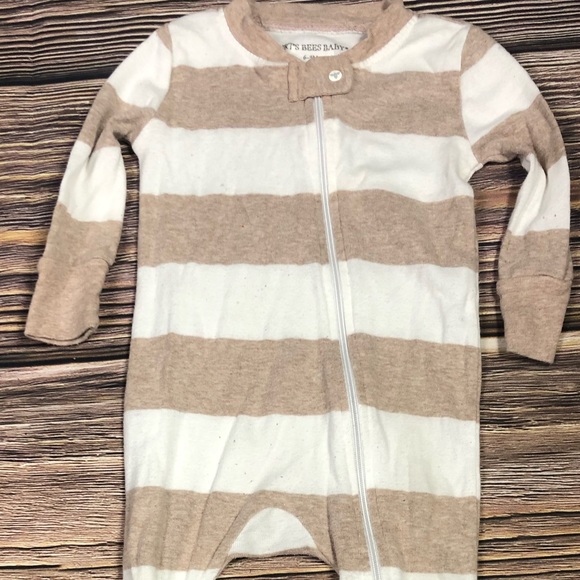 Burt’s Bees Baby sleepers w/footies 6-9m EACH - Picture 2 of 3